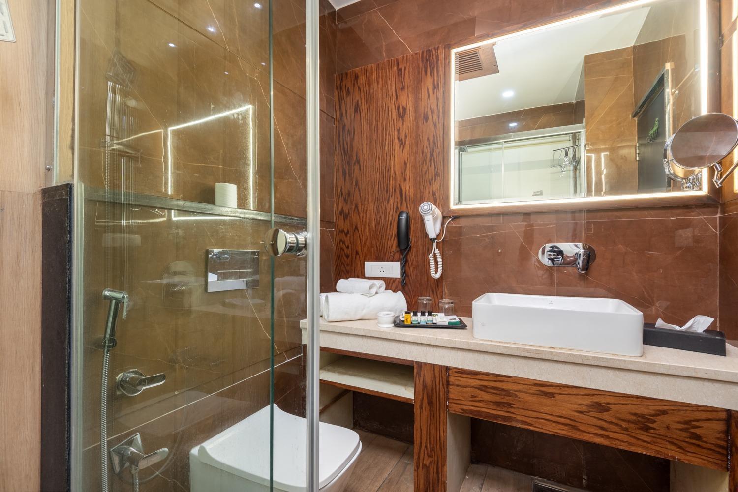 Quality Inn By Lawrence Hotels Νταραμσάλα Εξωτερικό φωτογραφία